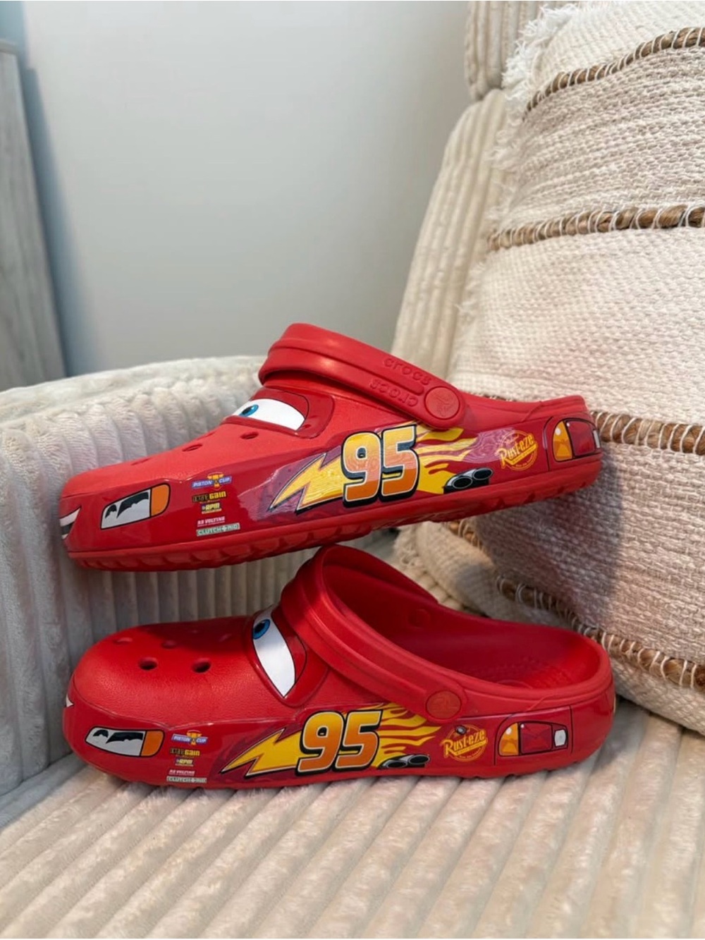 Lightning McQueen Crocs W7 M5